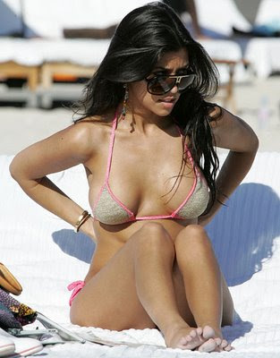 Kourtney Kardashian Hot Bikini Photos, Cleavage Topless Image Wallpapers | PhotoClickz